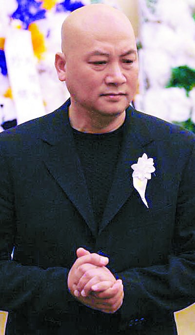 http://www.newswatch247.com/pics/star/pic/cc37d24244c6d58f862a9106cb055a3c.jpg