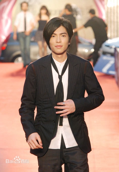 http://www.newswatch247.com/pics/star/pic/cd3cb70eb156dd1cd6d189c23826db6b.jpg