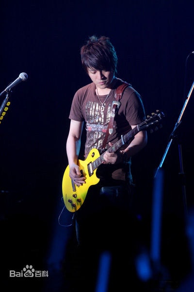 http://www.newswatch247.com/pics/star/pic/cd6b8659c2141d288889b5b717e967a0.jpg