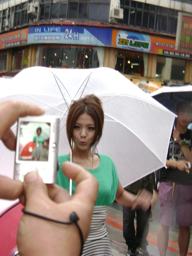 http://www.newswatch247.com/pics/star/pic/cdb12b26f6f90bc3ed0cf34869b78480.jpg