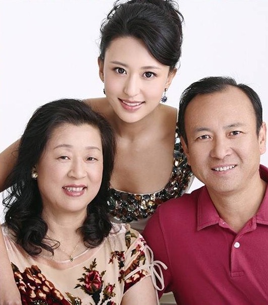 http://www.newswatch247.com/pics/star/pic/cec9511c1aeed9ce13353af1ab469361.jpg