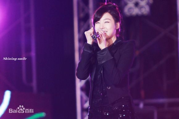 http://www.newswatch247.com/pics/star/pic/ceeb2353c820c3f7c7b0a005fdfdf12f.jpg