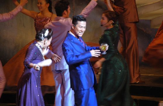 http://www.newswatch247.com/pics/star/pic/d0b2d95309fef48a5c33b8e815a6683f.jpg