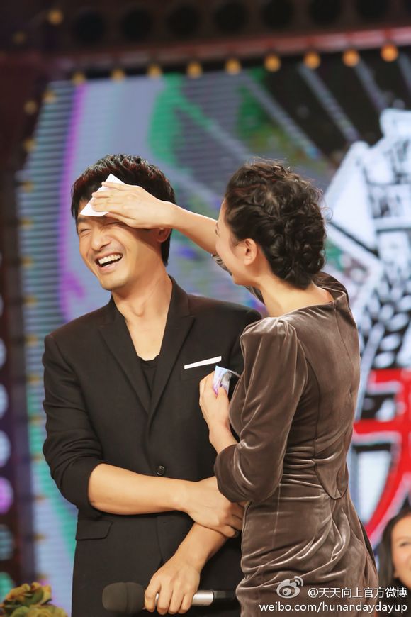 http://www.newswatch247.com/pics/star/pic/d0dc/952919b2a74a5788d4ddca1f9fcd.jpg