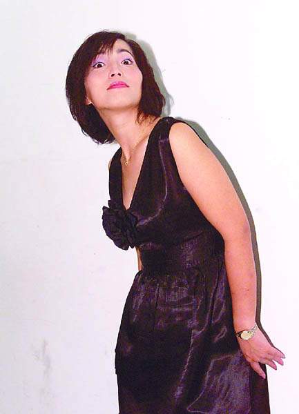 http://www.newswatch247.com/pics/star/pic/d127e69191fa43b0261d3168a47c15ce.jpg