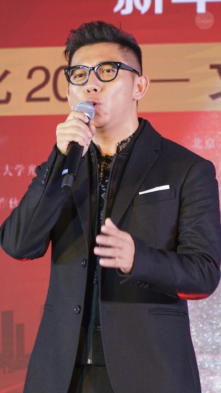 http://www.newswatch247.com/pics/star/pic/d12b527bd4d509f49d086b18aabe0b91.jpg