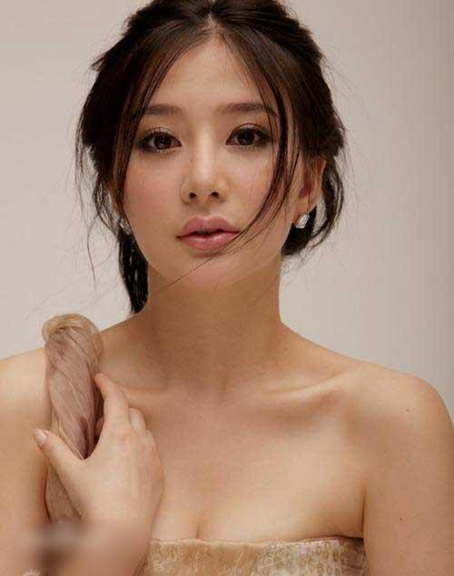 http://www.newswatch247.com/pics/star/pic/d1a6559dc8cd20872281f53b5d59af1d.jpg