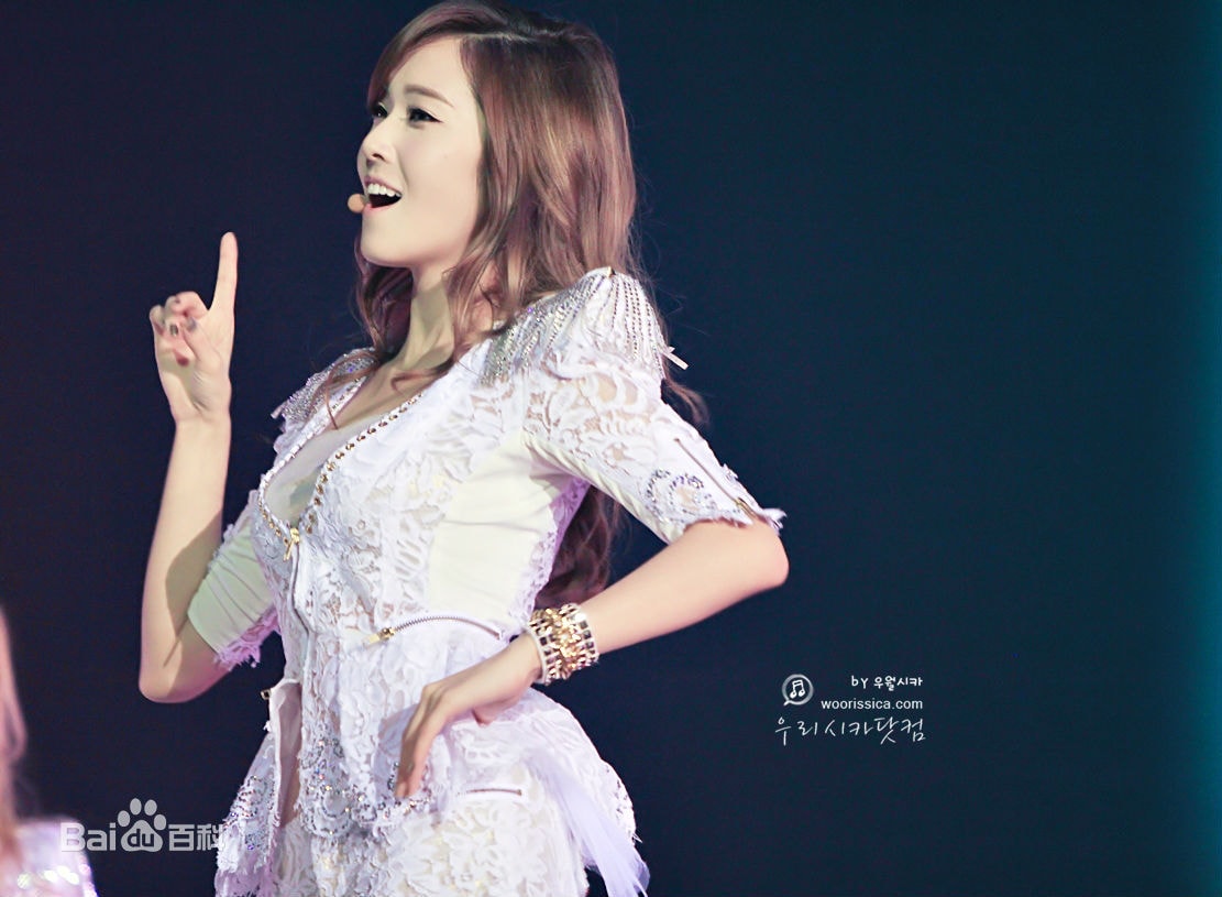 http://www.newswatch247.com/pics/star/pic/d22bfed62ad1dadfa7c4607efea11eab.jpg