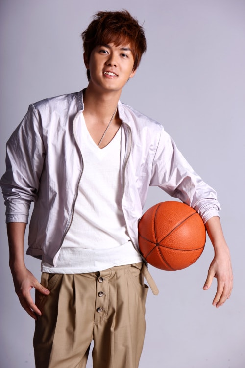 http://www.newswatch247.com/pics/star/pic/d25b1242f06ed96135aafde3ddfd8cba.jpg