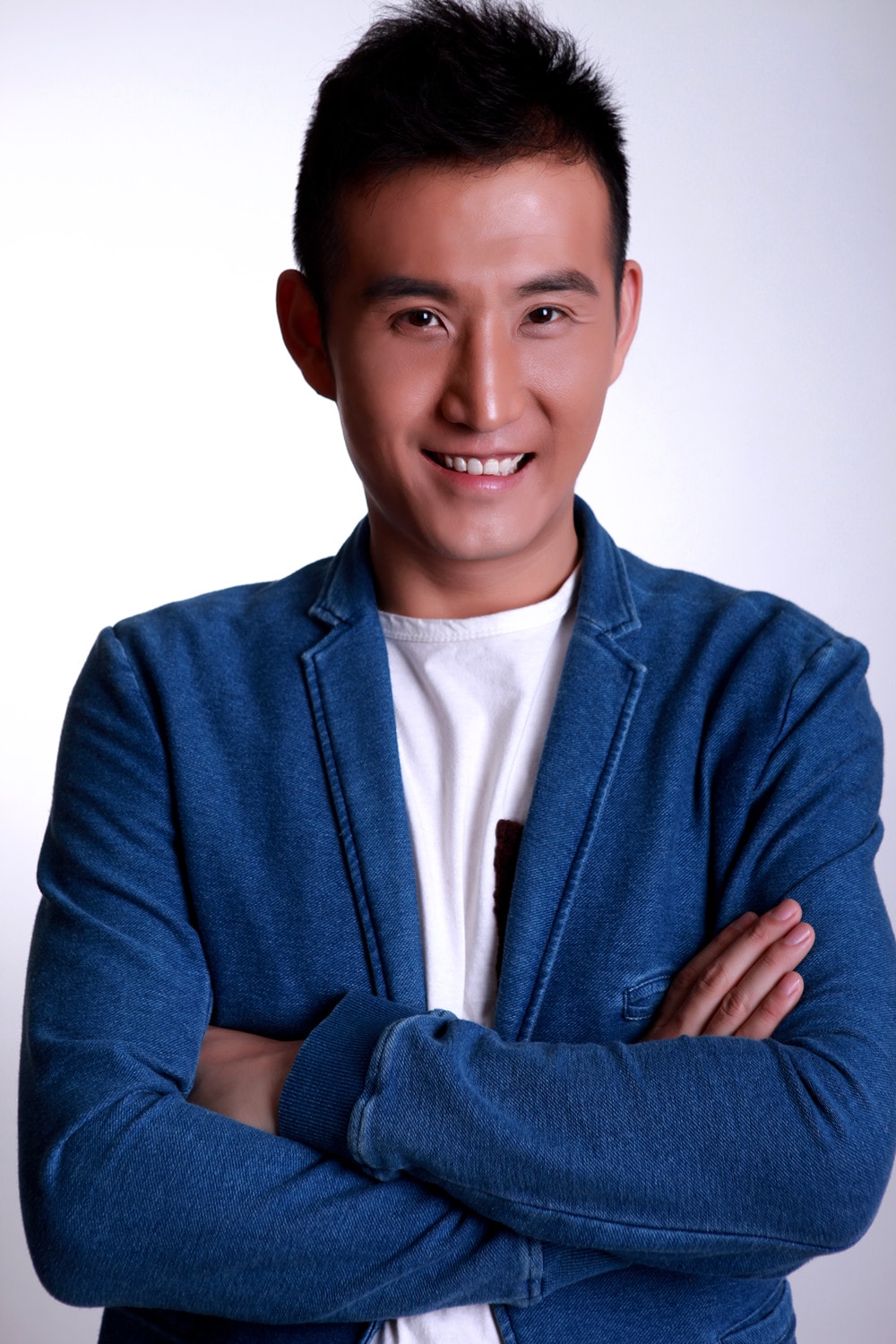 http://www.newswatch247.com/pics/star/pic/d2d407132a218852014e4262f83fe3ce.jpg