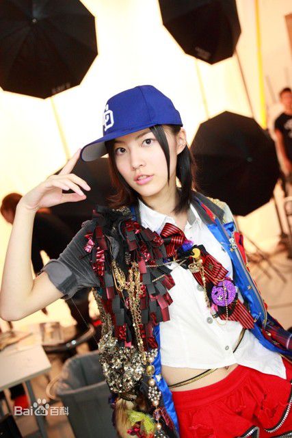 http://www.newswatch247.com/pics/star/pic/d313c68af3825d694f5d044fed1c9cd4.jpg