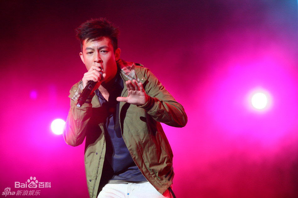 http://www.newswatch247.com/pics/star/pic/d3c560e66c3cb3722f68a987f1c51a9f.jpg