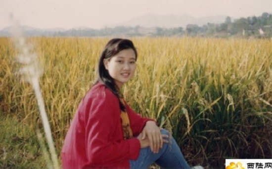 http://www.newswatch247.com/pics/star/pic/d40d52d4601e72652b7deb2ad7f3b95d.jpg