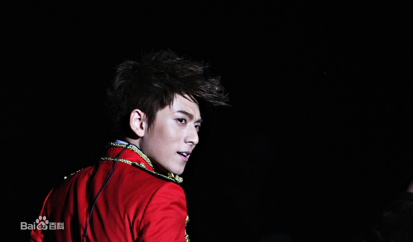 http://www.newswatch247.com/pics/star/pic/d450a2d8cb1c4e7d4e197bc67638f355.jpg