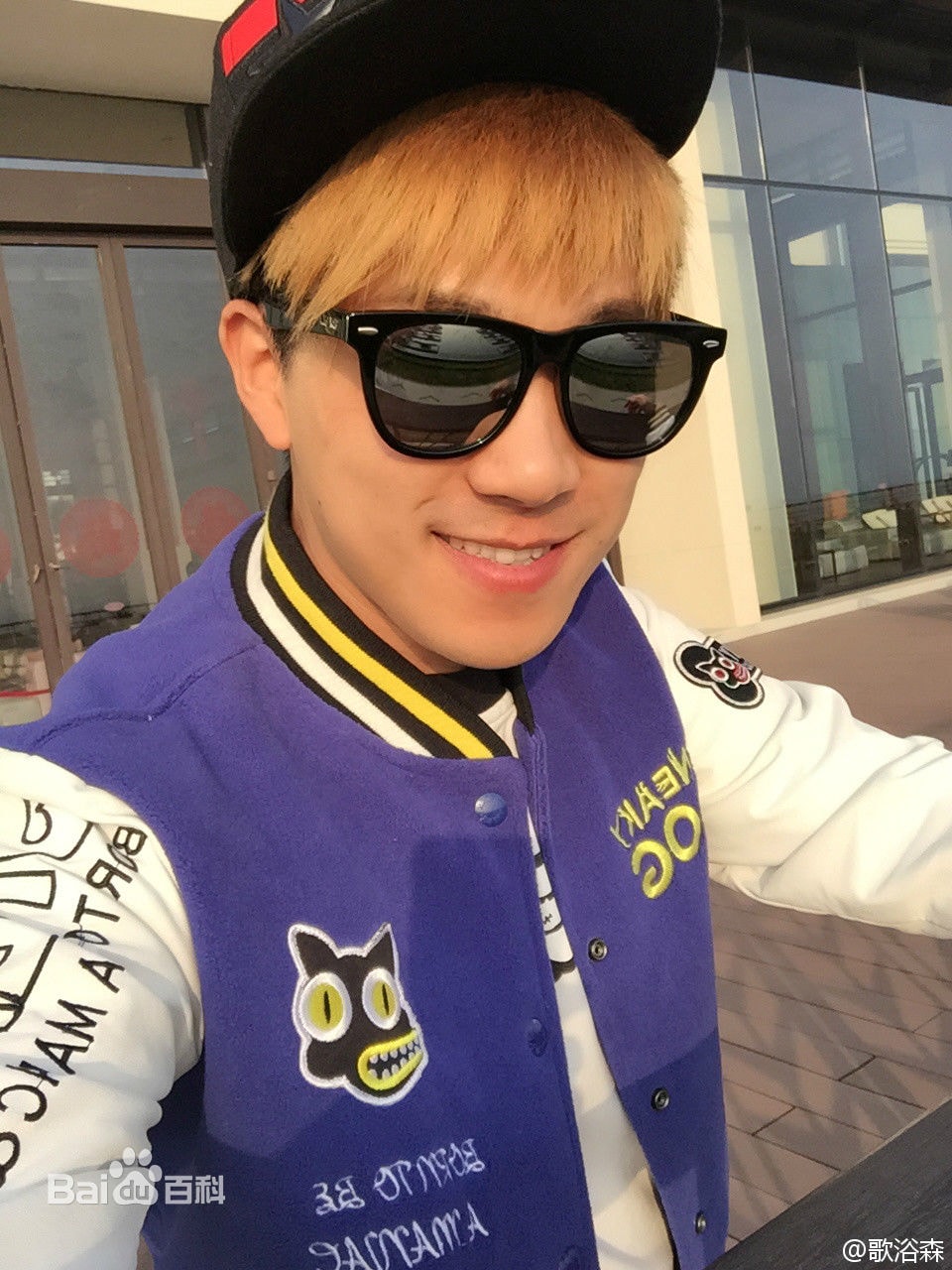 http://www.newswatch247.com/pics/star/pic/d4f3968eee8db2de1dab3cfd8fde298e.jpg