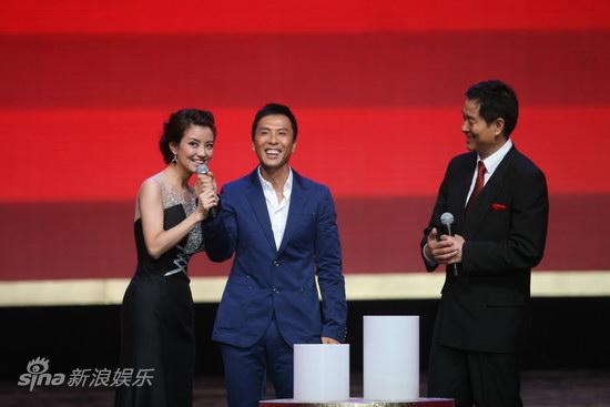 http://www.newswatch247.com/pics/star/pic/d51085ce403df5e6871661c814ad7fb1.jpg