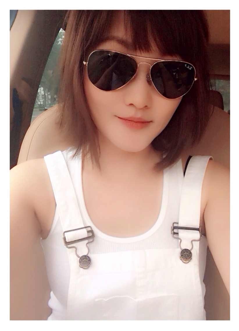 http://www.newswatch247.com/pics/star/pic/d52abfaec6e2d8cbf9a93e4973abfee8.jpg