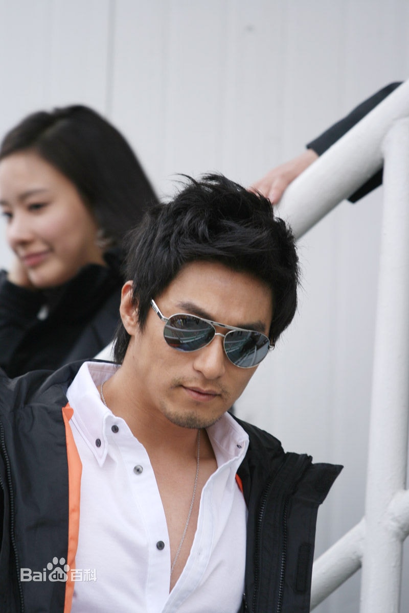 http://www.newswatch247.com/pics/star/pic/d5a2ad761ed55220b57dd63038123ce4.jpg