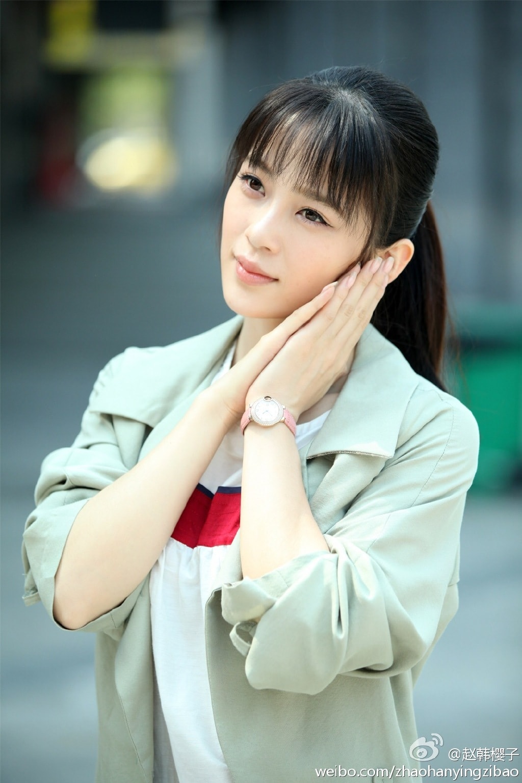 http://www.newswatch247.com/pics/star/pic/d64d6670458106fbb946f29fb15f8d02.jpg