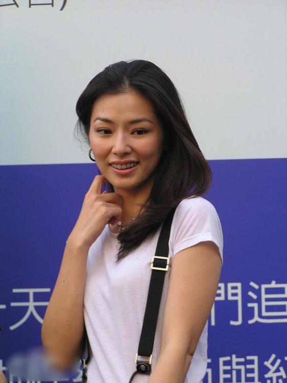 http://www.newswatch247.com/pics/star/pic/d6a1297fd0613e45a9d08115ea8801c2.jpg