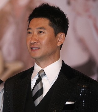 http://www.newswatch247.com/pics/star/pic/d7047a180b9ac99d9a7e35f8d834833e.jpg