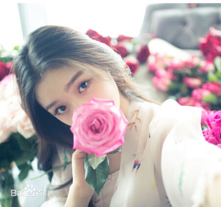 http://www.newswatch247.com/pics/star/pic/d86e65e041bed3885fa99ce542a3f408.jpg