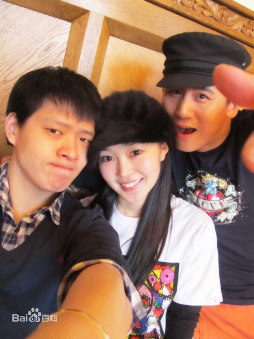 http://www.newswatch247.com/pics/star/pic/db30a87e5043c87051a0c58be5d47b87.jpg