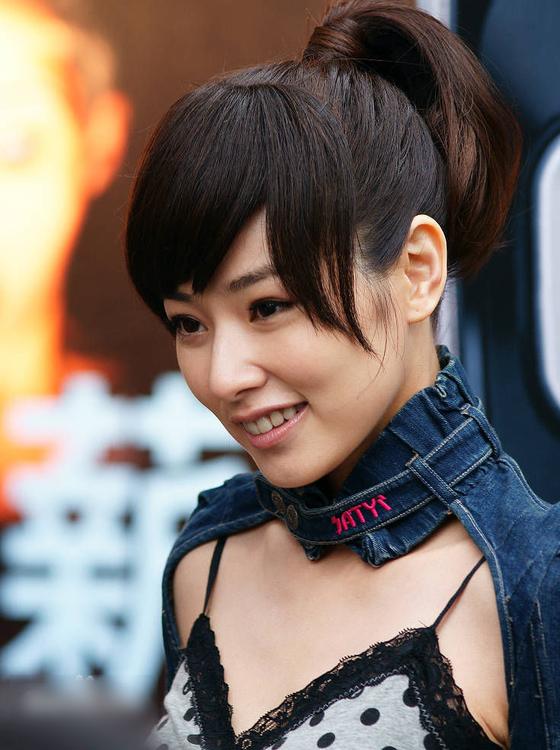 http://www.newswatch247.com/pics/star/pic/db32f106ea8becaaf6ac9f5c161f95e8.jpg