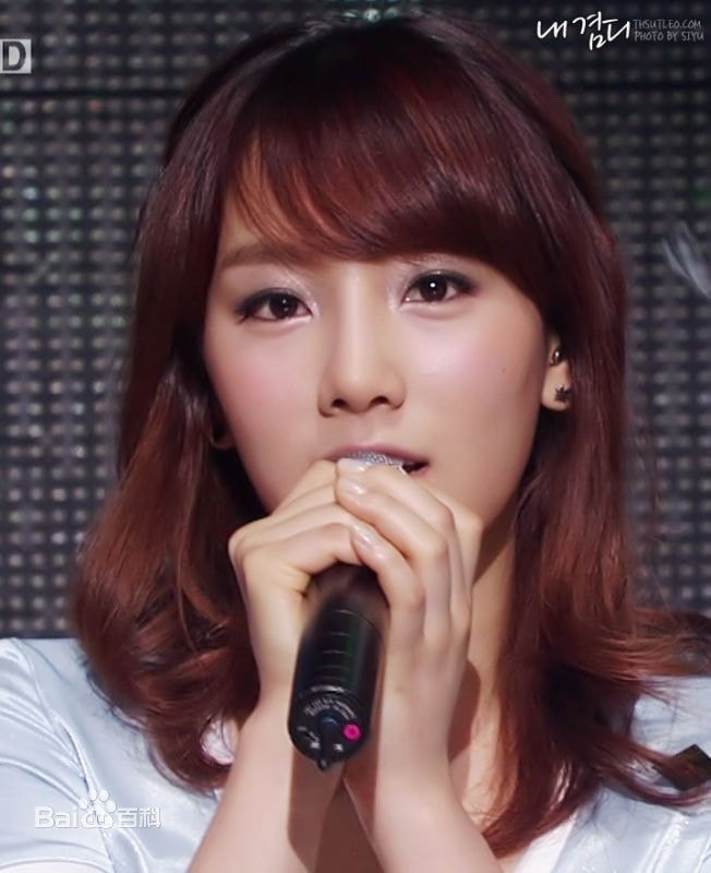 http://www.newswatch247.com/pics/star/pic/dbb39ee6b57a4daeb76b9f65ca3b277c.jpg
