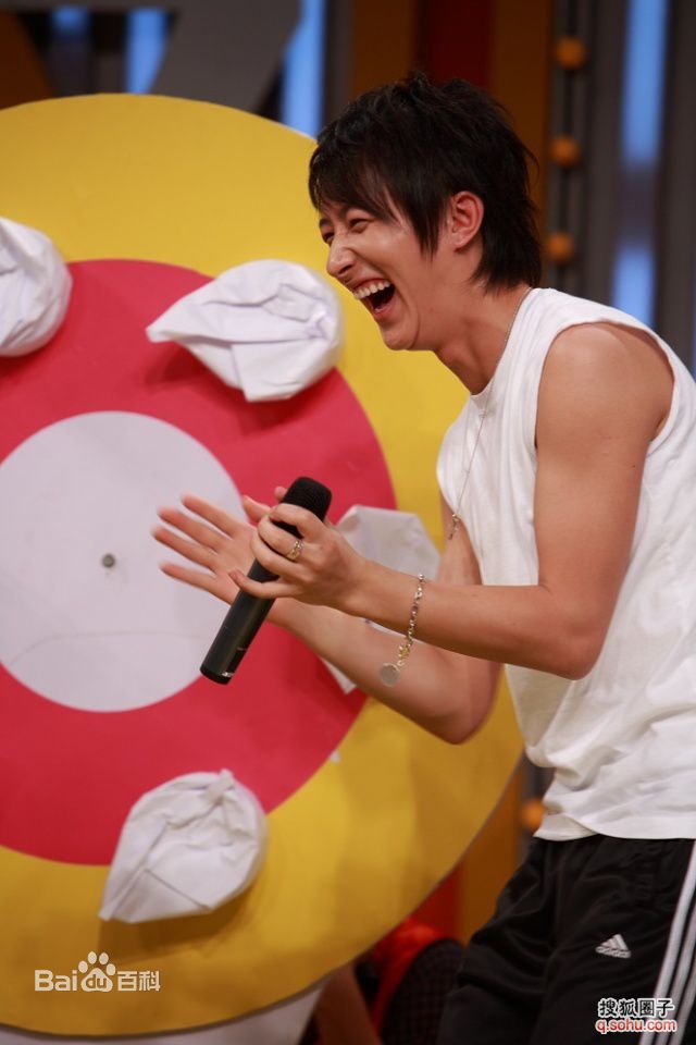 http://www.newswatch247.com/pics/star/pic/dbff317f6b67d59dc48e8c3f6e037b11.jpg