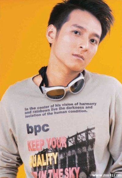 http://www.newswatch247.com/pics/star/pic/dc01e739338f761dea5cf7b1fa7f7e3e.jpg