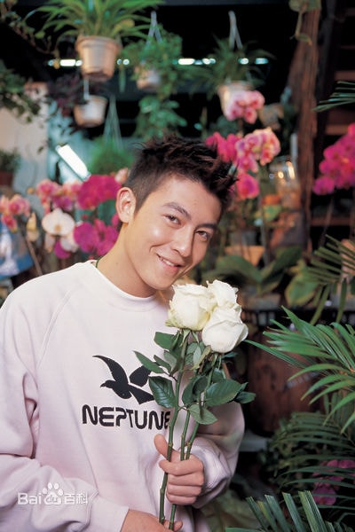 http://www.newswatch247.com/pics/star/pic/dc02259fe5d0bb98b61b315cea97bbb3.jpg
