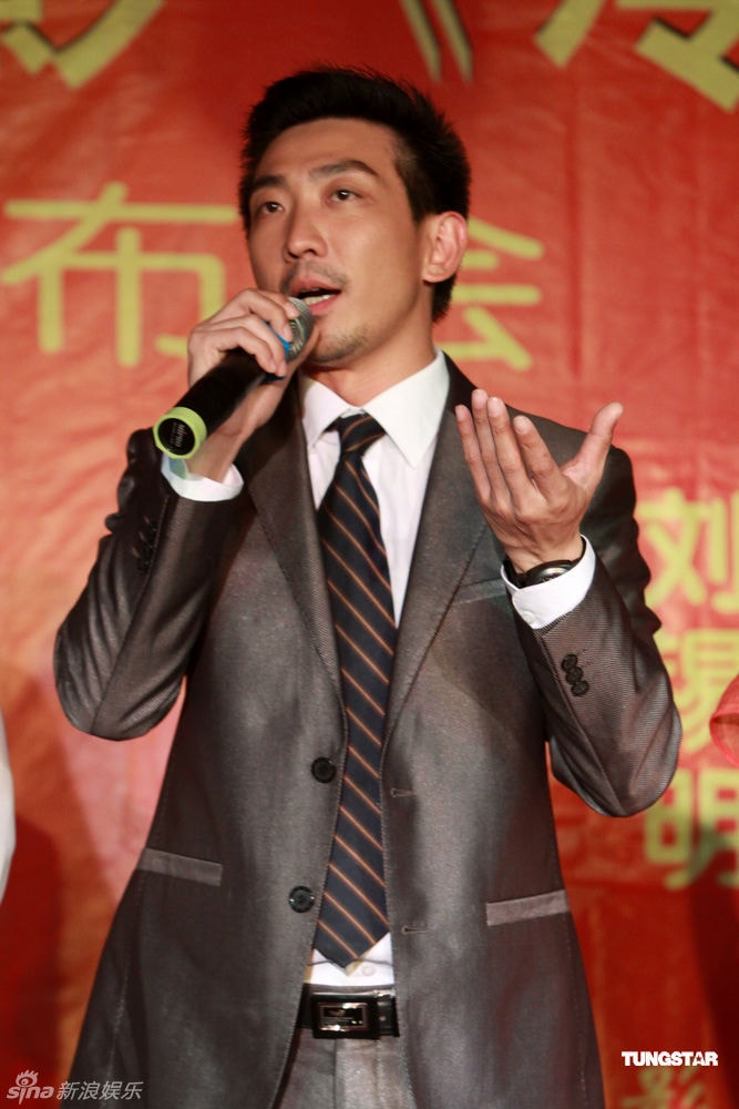 http://www.newswatch247.com/pics/star/pic/dcc4/afd2a416f9d80e011cd43e669ce9.jpg