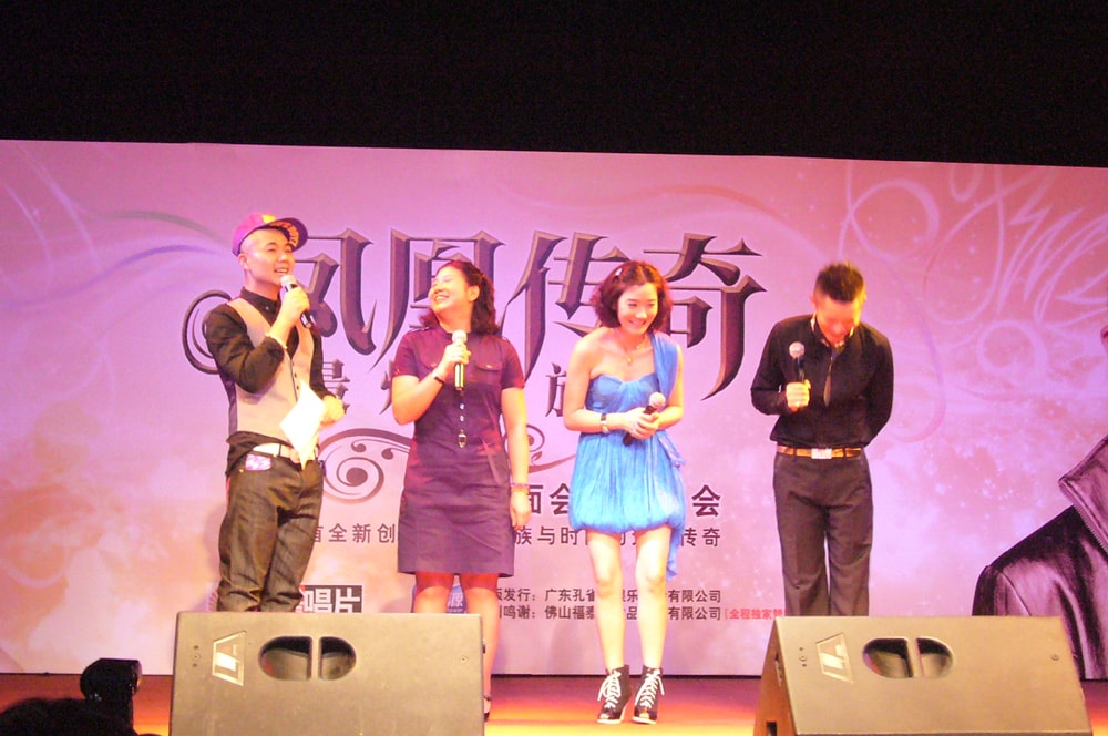 http://www.newswatch247.com/pics/star/pic/dd669c8b01c957463a89436efff65720.jpg