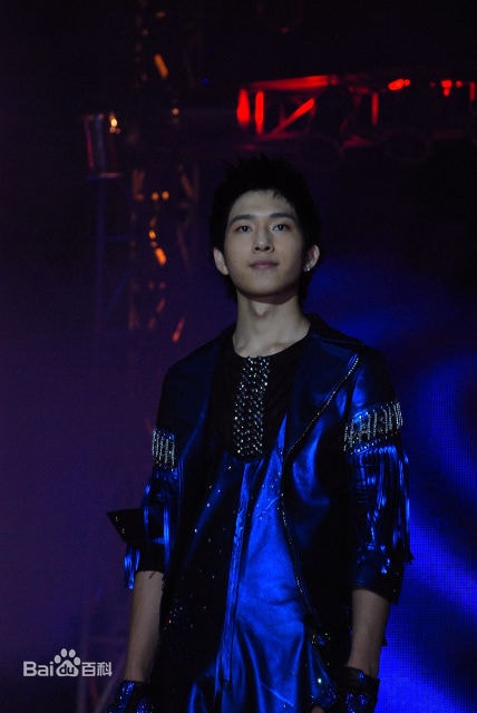 http://www.newswatch247.com/pics/star/pic/ddb97ec98f3c5f99dd3e2413c7bd27af.jpg