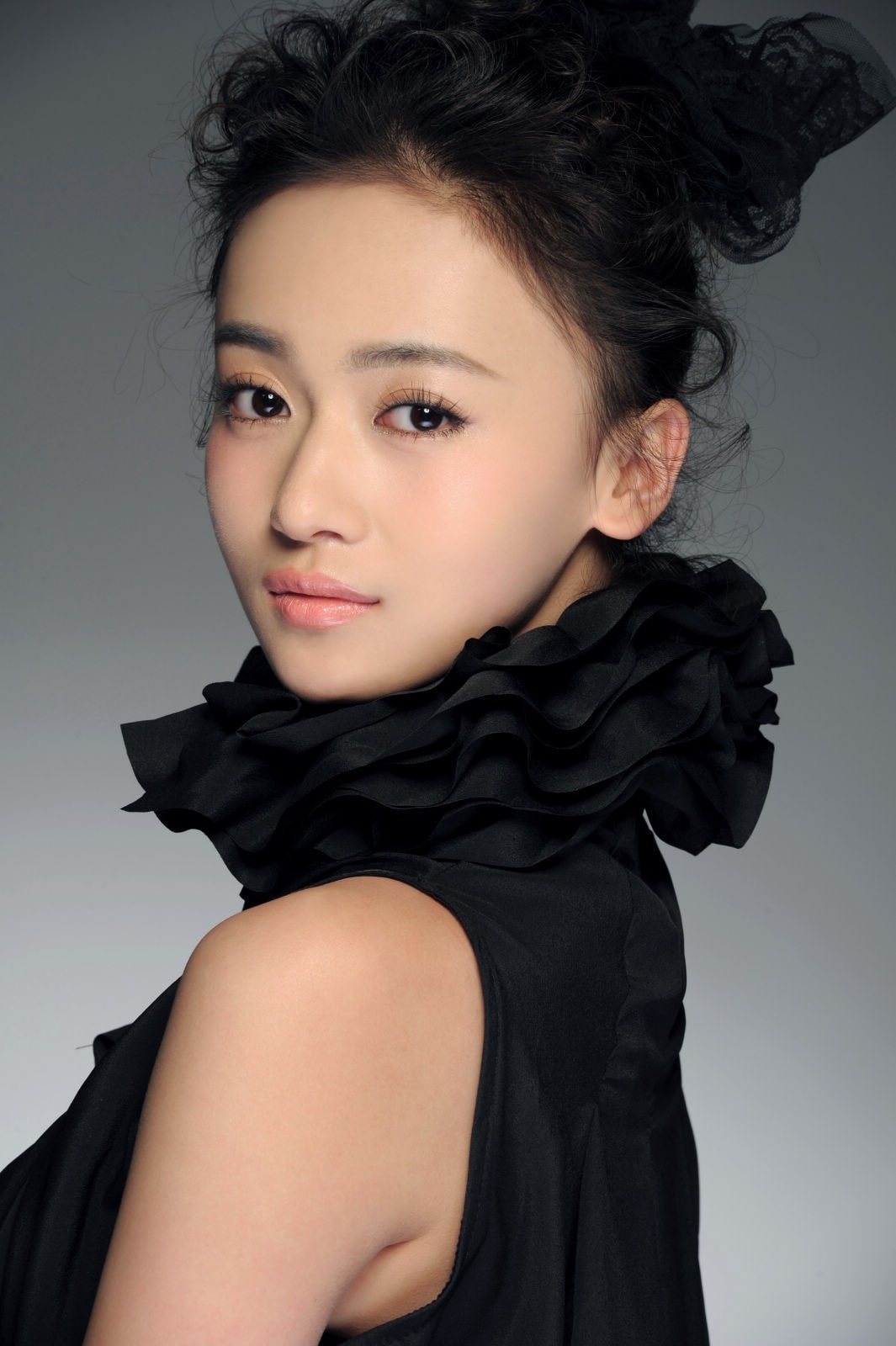 http://www.newswatch247.com/pics/star/pic/de4d6537a0a0702fad8e0571d984aaa7.jpg