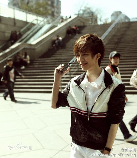 http://www.newswatch247.com/pics/star/pic/ded870c02c5357fdf0a6f827de905d9a.jpg
