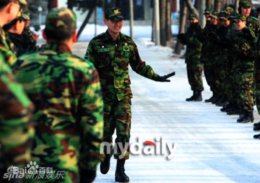 http://www.newswatch247.com/pics/star/pic/df8a96cf893c30bc9962ed2308c38d3c.jpg