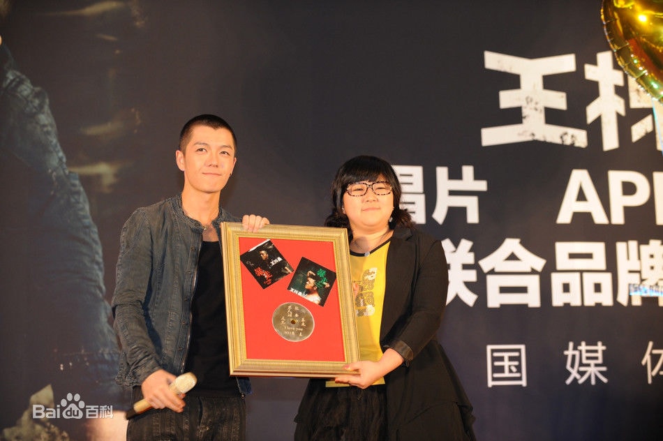http://www.newswatch247.com/pics/star/pic/dff7db6dc701a2be3b8fc8436d63e9f0.jpg