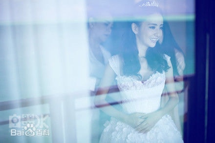 http://www.newswatch247.com/pics/star/pic/e119ac730f26bd3aff6a732277ecadf1.jpg