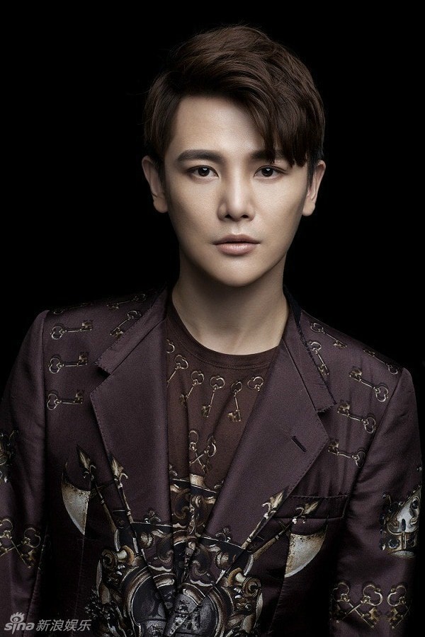 http://www.newswatch247.com/pics/star/pic/e11cbfb9a6af02cfd60bfbd03e32583d.jpg