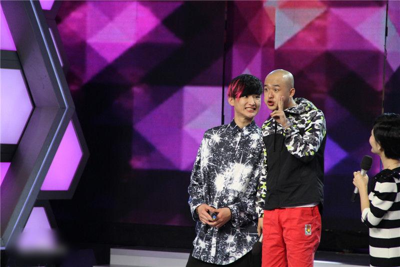 http://www.newswatch247.com/pics/star/pic/e188df6a2e0504baa1fc4d60e7b348ec.jpg