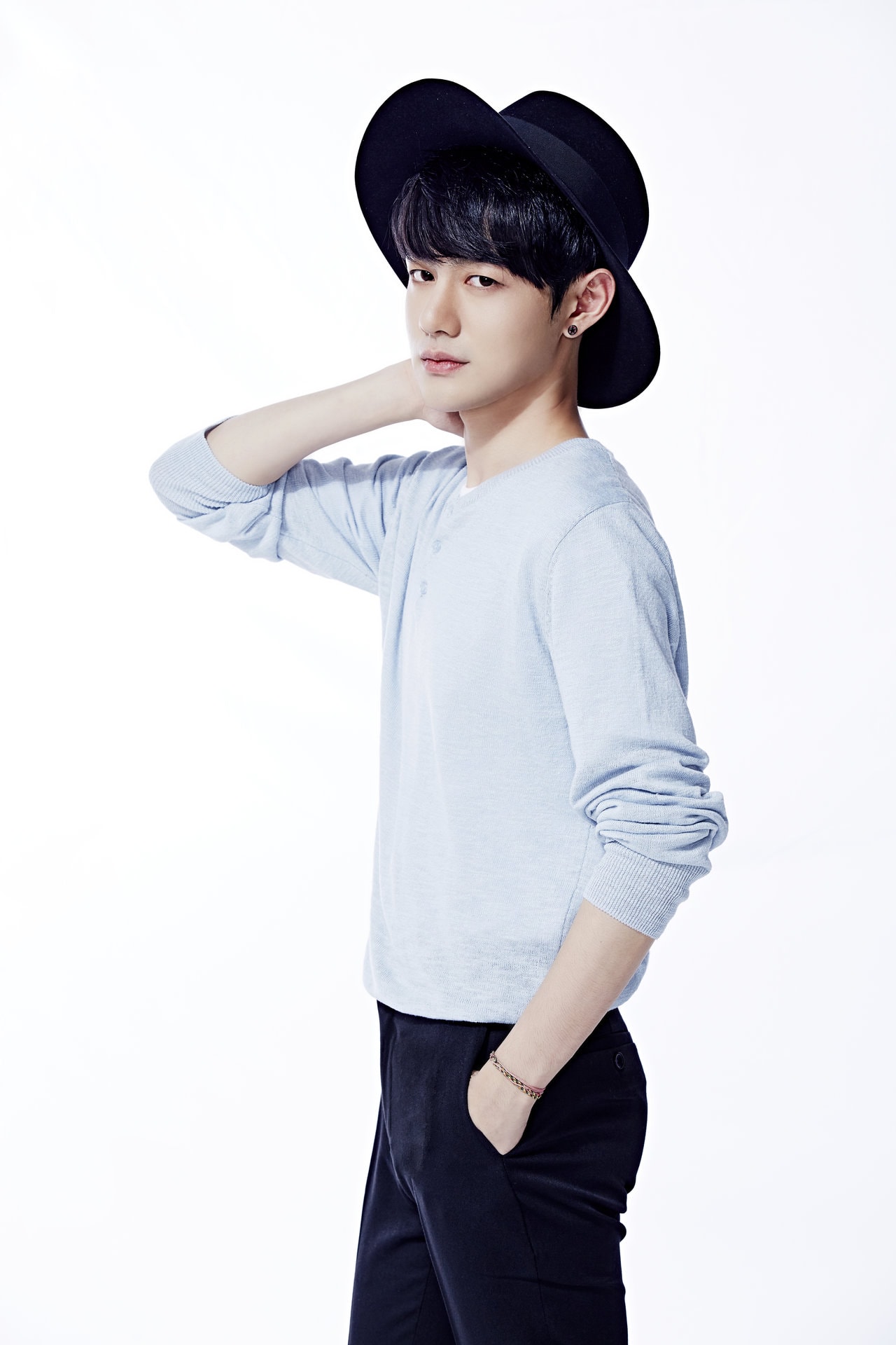http://www.newswatch247.com/pics/star/pic/e1b8cf1ede49d4276ebc6485c444f2e1.jpg