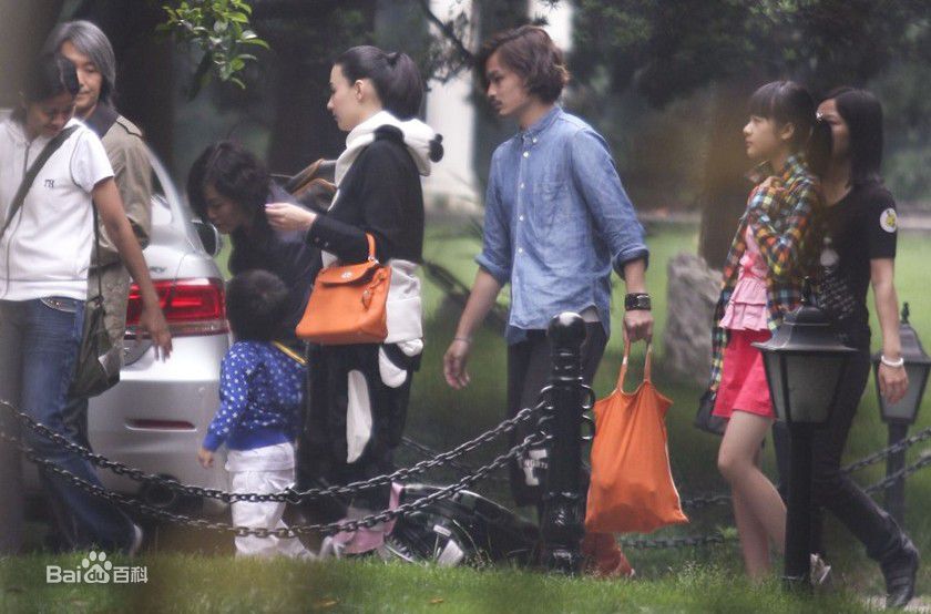 http://www.newswatch247.com/pics/star/pic/e1e8f28284be75dcf7a72105d397d7fd.jpg