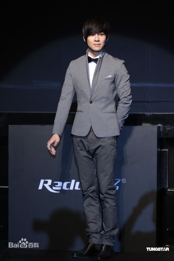 http://www.newswatch247.com/pics/star/pic/e20c2d22767808afa8a123d0fb8672b5.jpg