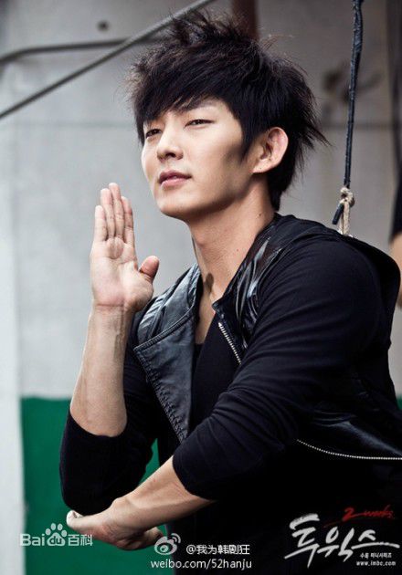 http://www.newswatch247.com/pics/star/pic/e2d946059ab5e45e599c0d3d2ece479b.jpg