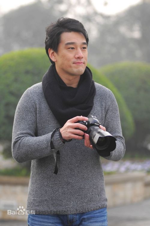 http://www.newswatch247.com/pics/star/pic/e34a1ce378d8822138046cacfce41dc1.jpg