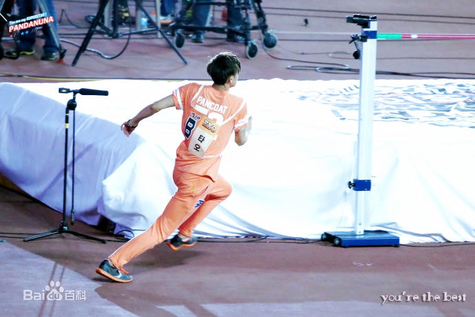 http://www.newswatch247.com/pics/star/pic/e34dc0ef3b70d0b11f6768feacedce2b.jpg