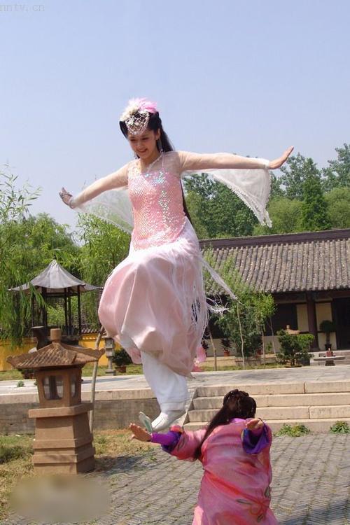 http://www.newswatch247.com/pics/star/pic/e36f7add61a8e492d8e6bfd924b2bb01.jpg