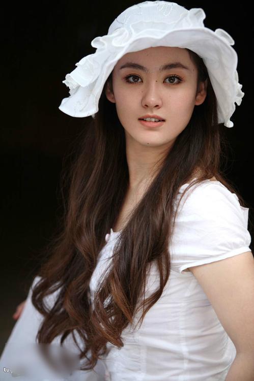 http://www.newswatch247.com/pics/star/pic/e438cb4b44393a00bc9d601328750528.jpg
